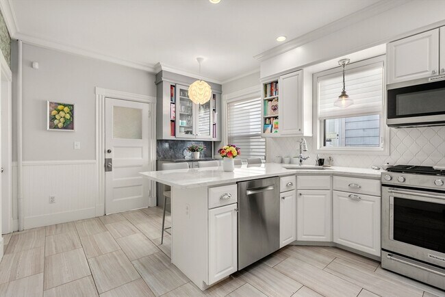 Building Photo - 90 P St