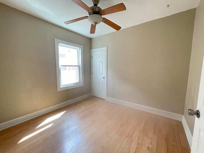 Building Photo - 2516 N Keeler Ave