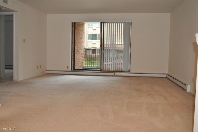 Building Photo - 800 E Henry Clay St
