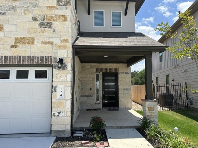 Building Photo - 124 MacArthur Dr