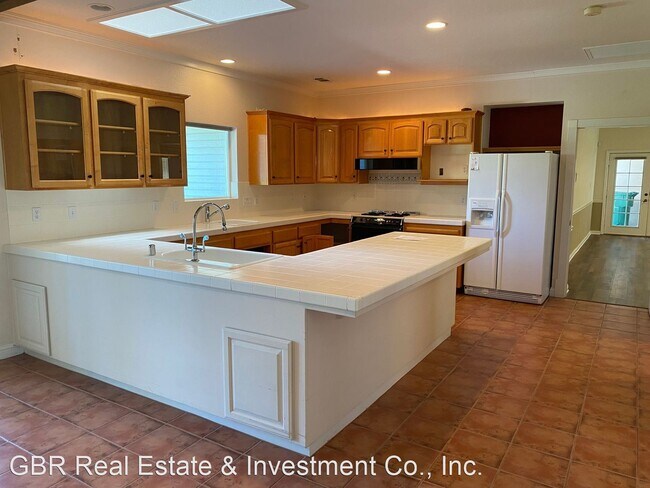 Building Photo - 3 br, 2.5 bath House - 4388 Vega Loop