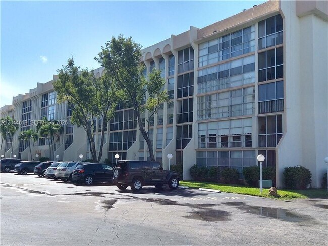 Foto del edificio - 601 Three Islands Boulevard