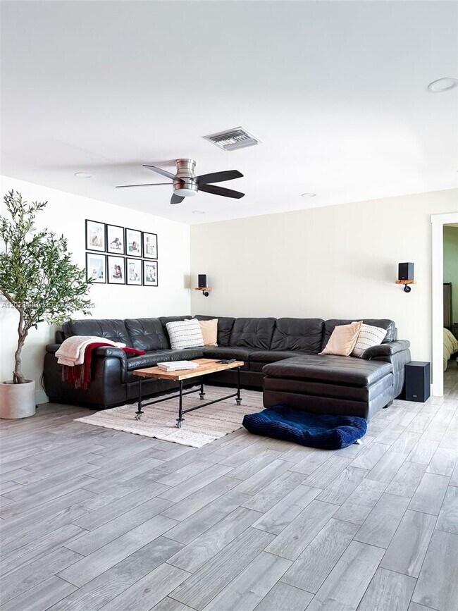 Foto del edificio - 14552 SW 142nd Pl