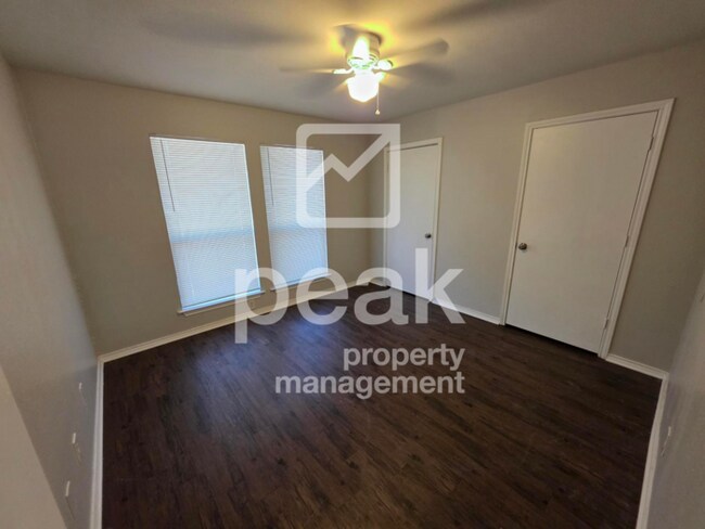 Foto del edificio - $1,199 2 Bed, 1 Bath in Weatherford!