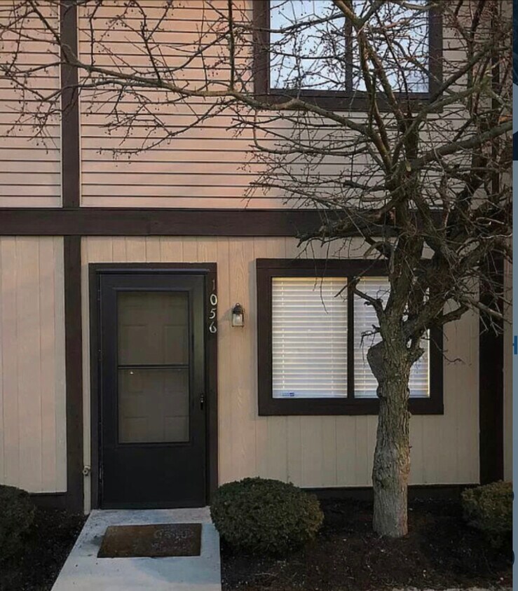 1056 Foster Ave, Hamilton, OH 45015 Townhome Rentals in Hamilton OH