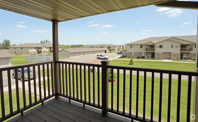 Building Photo - Willow Estates Apartment Community