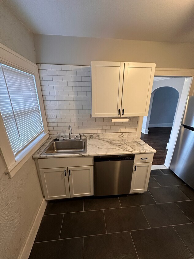 Foto principal - 99 W Rundell St