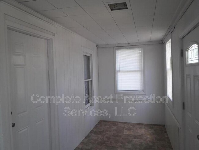 Foto del edificio - 6812 California Ave