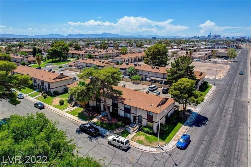 2117 Mars Ave, North Las Vegas, NV 89030 Townhome Rentals in North