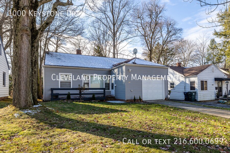 Primary Photo - 1000 Keystone Dr