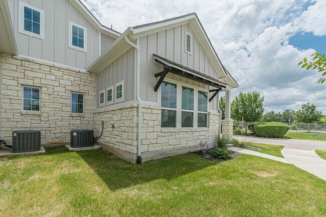 Building Photo - 105 Harborside Dr