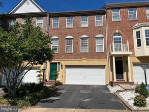Building Photo - 8818 Royal Doulton Ln