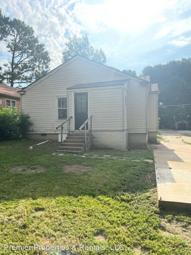 Building Photo - 3 br, 1 bath House - 1305 Turner St