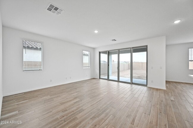 Building Photo - 7632 W Saddlehorn Rd
