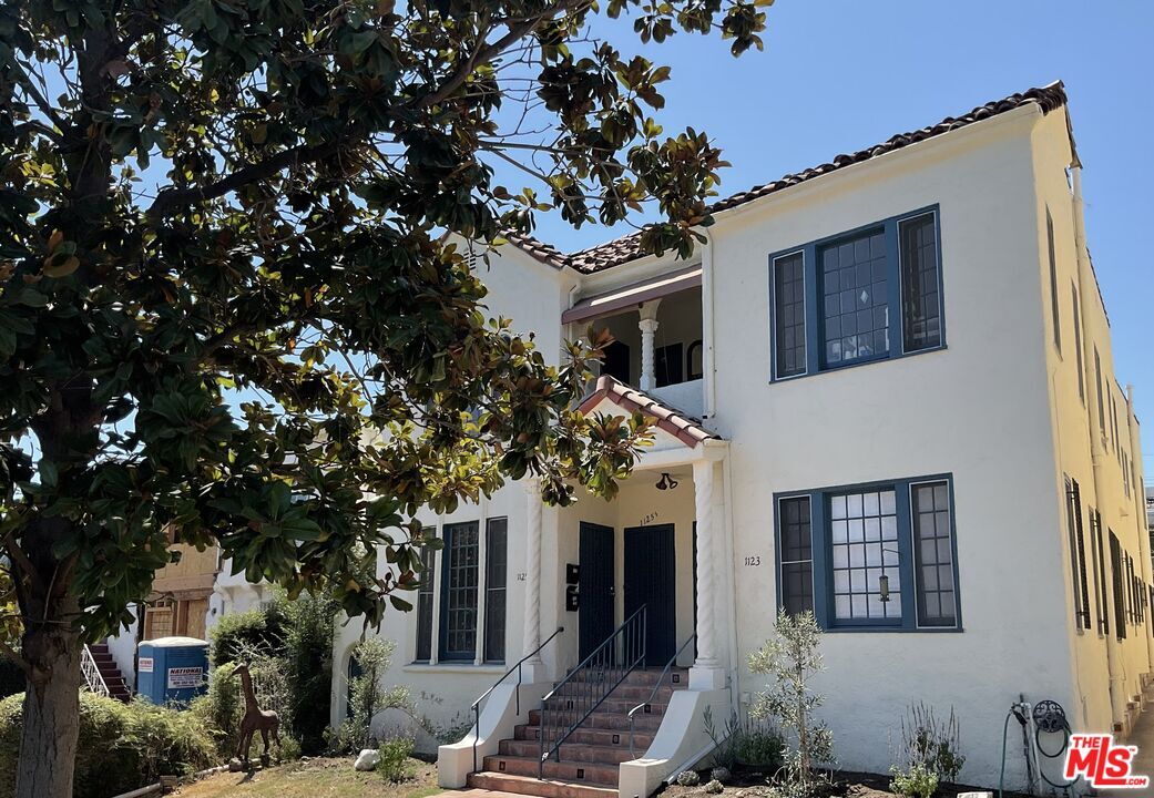 Foto principal - 1125 S Citrus Ave