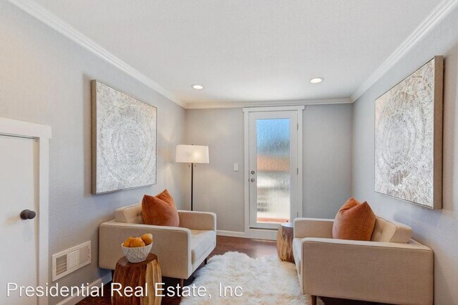 Foto del edificio - 5 br, 4 bath House - 1406 Hampton Dr
