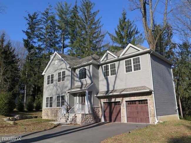 Building Photo - 3 br, 2.5 bath House - 14 Boonton Ave