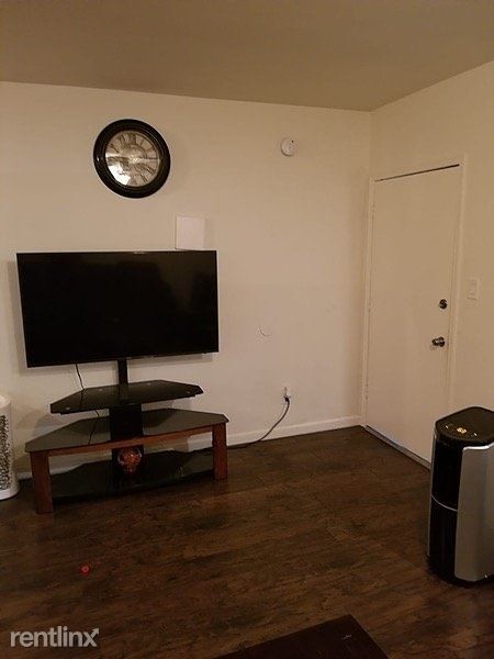 Foto del edificio - 2966 Clarendon Ave