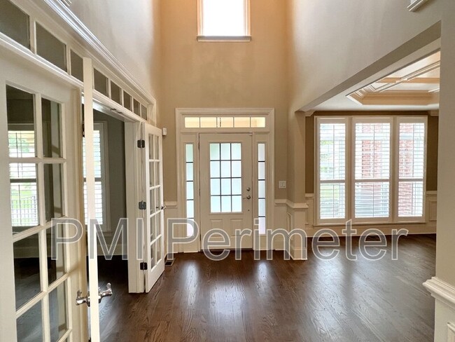 Building Photo - 5000 Collins Lake Dr