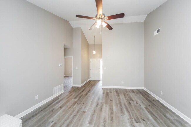 Foto del edificio - 5985 Eagle Ln