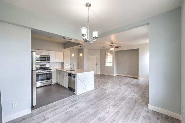 Foto del edificio - First-Floor 3BR/2BA Gated Condo with Resor...