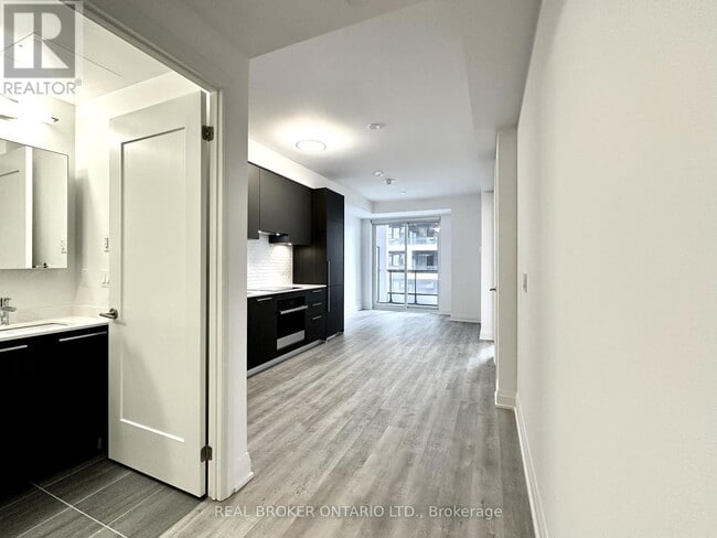 Photo du bâtiment - 65 Broadway Ave