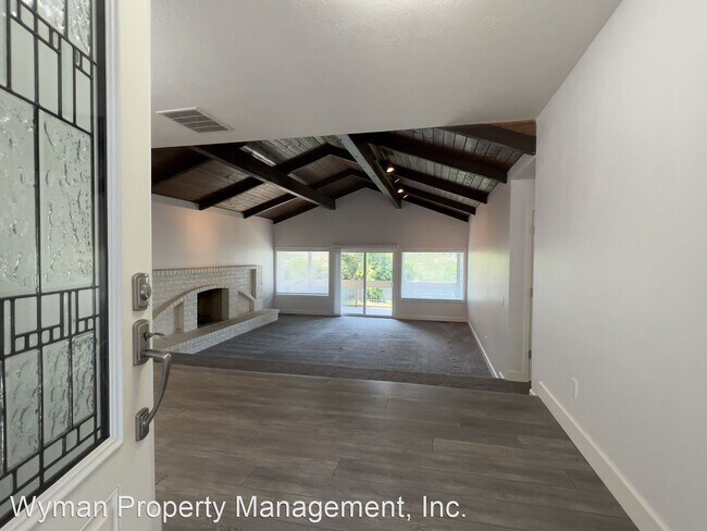Building Photo - 3 br, 2.5 bath House - 19 Inverness Drive