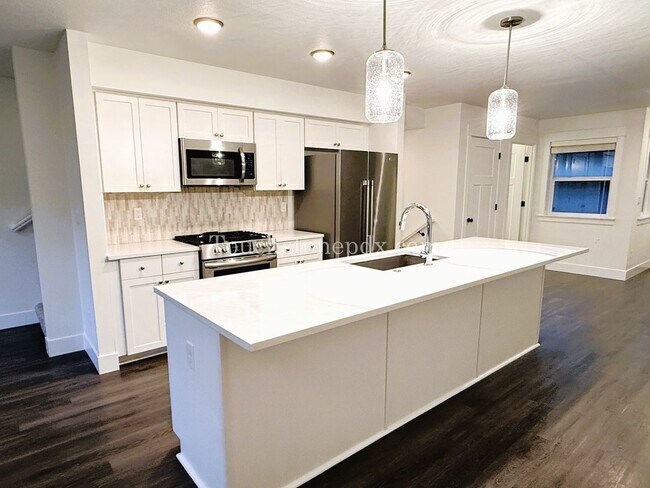 Foto del edificio - 16764 Chula Vista Ave