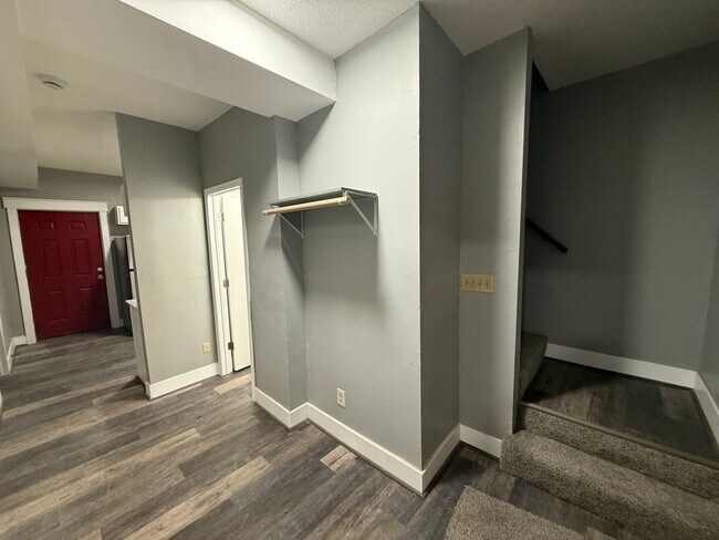 Foto del edificio - Large 6 Bed Single Family Home in MPLS!