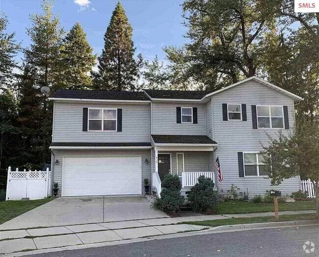 Building Photo - 415 Louis Ln