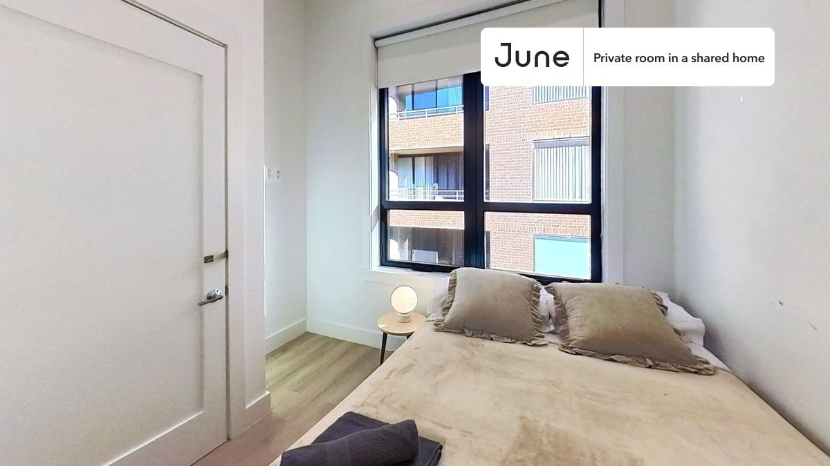 Room in Shared 4 bed/2 bath home - Room in Shared 4 bed/2 bath home