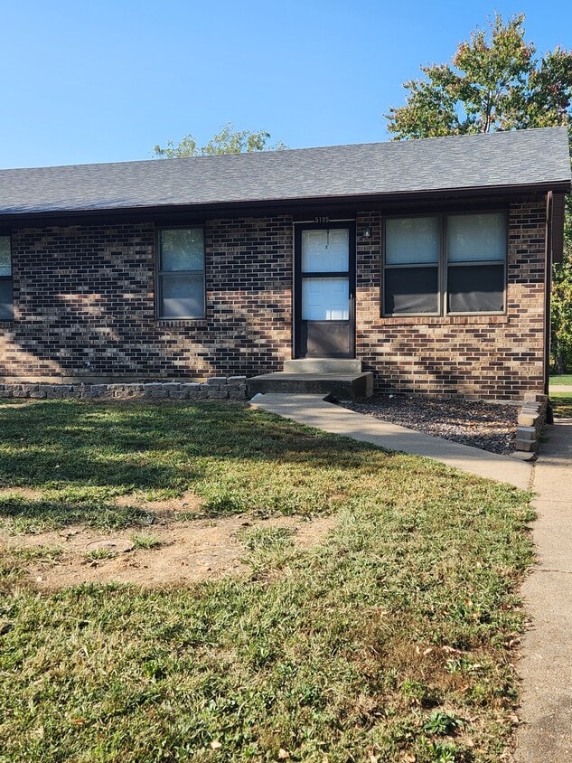 Primary Photo - 5105 S Brooks Dr