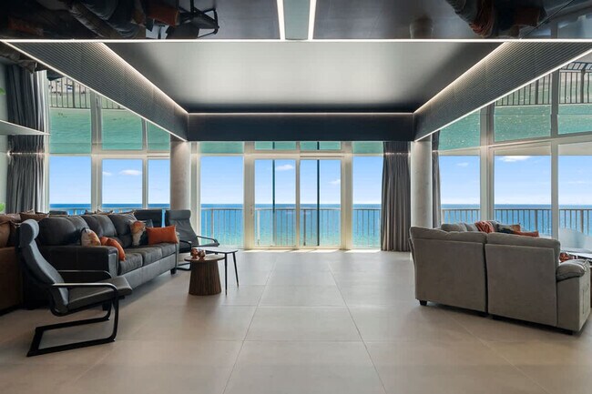 Foto del edificio - 8743 Thomas Dr