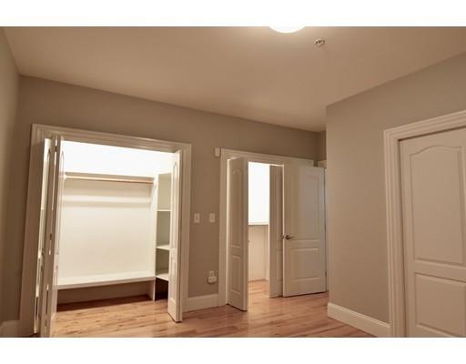 Building Photo - 360 Dorchester St
