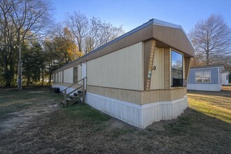 Building Photo - 110 Deborah Dr