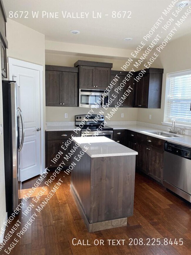 Foto del edificio - 8672 W Pine Valley Ln