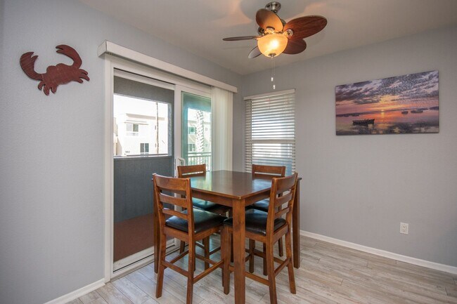 Foto del edificio - 2 Bed & 2 Bath Beach Condo with ocean view!