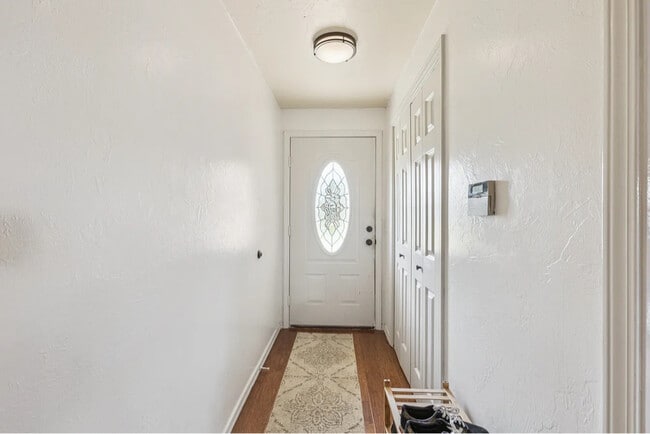 Building Photo - 1316 Sunrise Dr