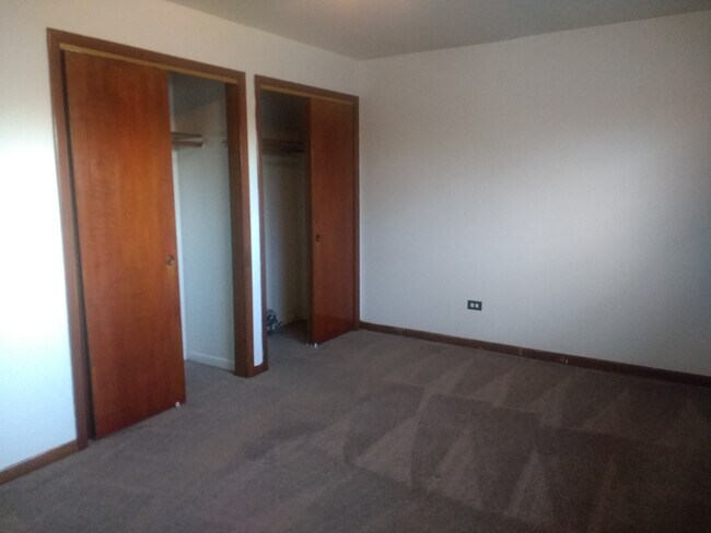 Master bedroom - 7144 99th St