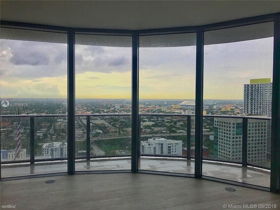 Primary Photo - 2 br, 2 bath Condo - Brickell Heights West