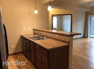 Building Photo - 2 br, 2 bath  - 1876 W Benton St Unit 101