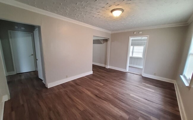 Foto del edificio - 1895 S Lauderdale St