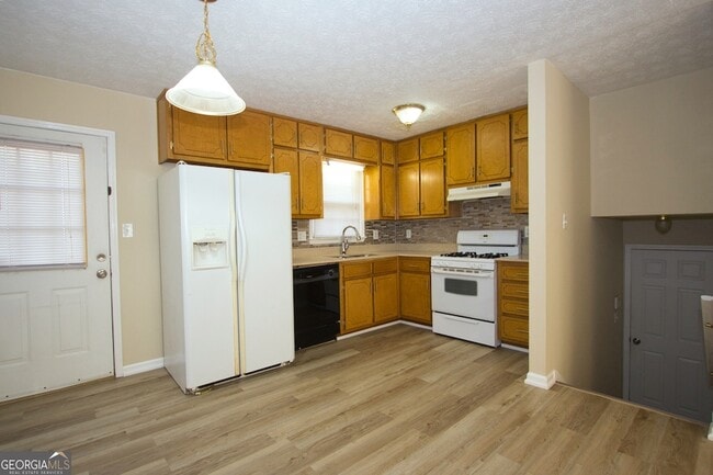 Building Photo - 4656 Bristol Dr SE