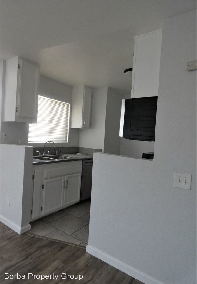 Foto del edificio - 563 Cherry Ave