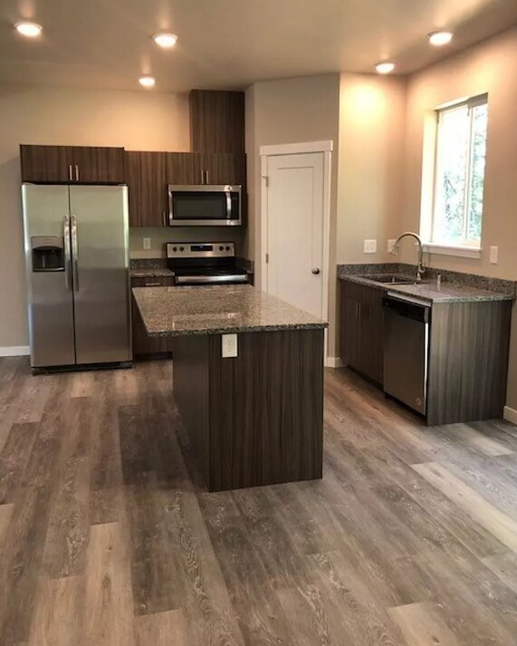 Building Photo - 1837 Eastgate Loop