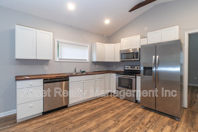 Building Photo - 3009 Sevier Ave