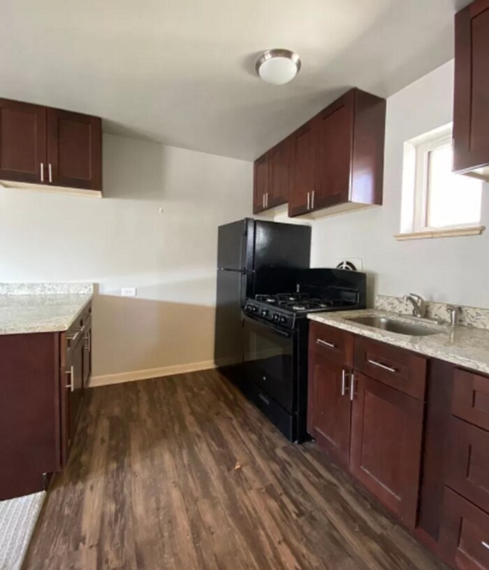 Foto del edificio - 2071 S Milwaukee St