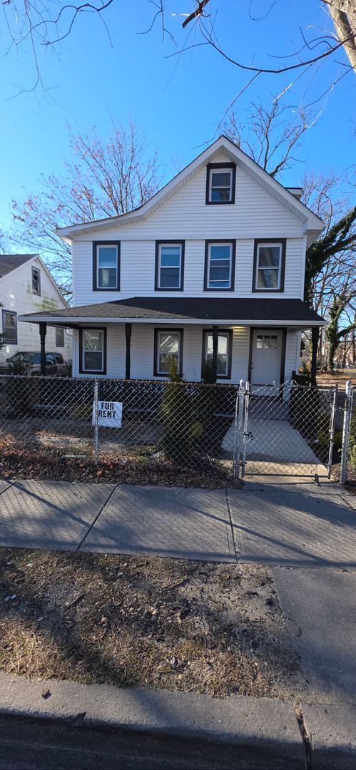 Foto del edificio - Beautiful, Newly Renovated 6 Bedroom 2 1/2 Bathroom Single Family House Available for Rent in Asb...