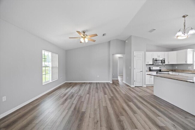 Foto del edificio - 5887 SW 154th Lane Rd