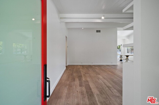 Building Photo - 1300 Bienveneda Ave